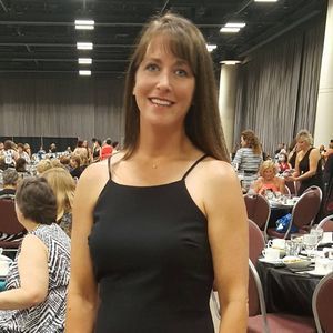 Meet your Posher, Lori